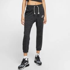 NIKE Women's Sportswear Gym Vintage Capri 12 NIKE Women's Sportswear Gym Vintage Capri -Fierce Femme 2064988 001 alt2