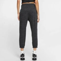 NIKE Women's Sportswear Gym Vintage Capri 13 NIKE Women's Sportswear Gym Vintage Capri -Fierce Femme 2064988 001 alt3