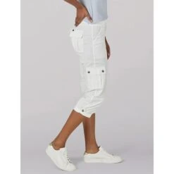 LEE Women's Flex-To-Go Relaxed Fit Cargo Capri -Fierce Femme 2079193 101 alt2