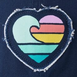 LIFE IS GOOD Women's Clean Wave Heart Chill Cap -Fierce Femme 2079675 403 alt2