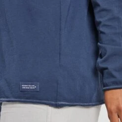 LIFE IS GOOD Women's Daisy Long-Sleeve Crusher Lite Hooded Tee -Fierce Femme 2082669 403 alt2