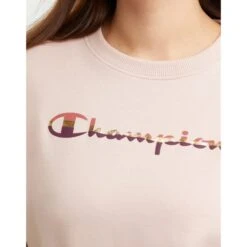 CHAMPION Women's Powerblend Relaxed Graphic Crew -Fierce Femme 2082817 611 alt4