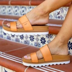 REEF Women's Cushion Vista Hi Platform Sandals -Fierce Femme 2083717 201 alt4