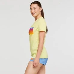 COTOPAXI Women's Disco Wave Organic Short-Sleeve Tee 13 COTOPAXI Women's Disco Wave Organic Short-Sleeve Tee -Fierce Femme 2088337 740 alt4